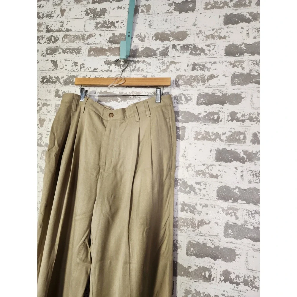 Tommy Bahama Men's Dress Pants‎ Size 34 Tan Silk Pleated Front Casual Comfort